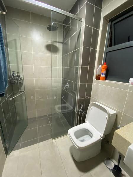 Kondominium untuk Disewa di Lakeville Residence - Ashley Wong - Bathroom - PropertyGuru.com.my