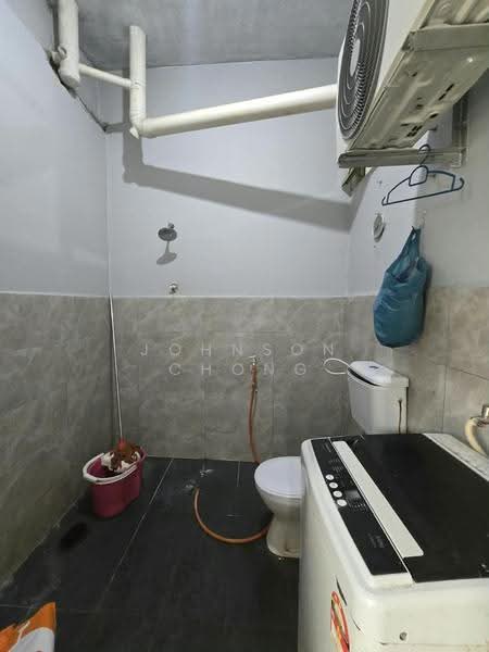 Shop for Sale in Taman Senai Utama (Kulai) - Johnson Chong - Bathroom - PropertyGuru.com.my