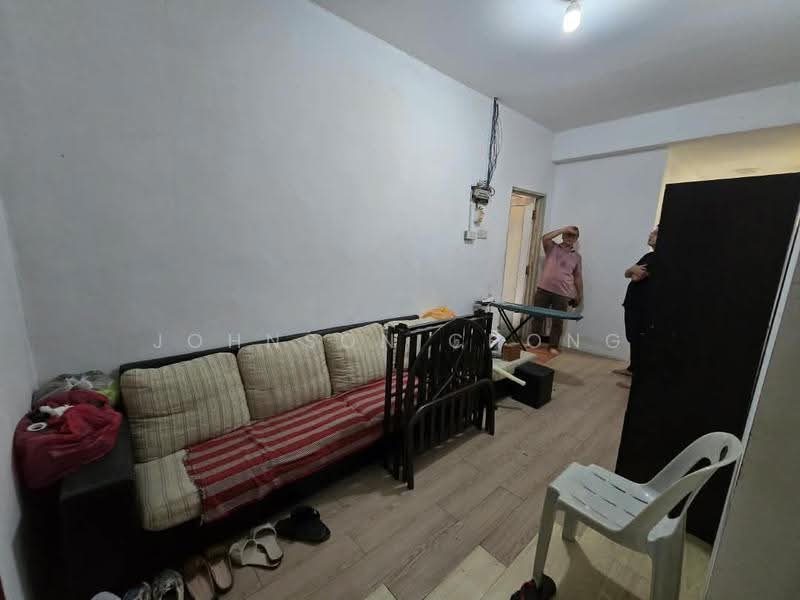 Shop for Sale in Taman Senai Utama (Kulai) - Johnson Chong - Living Room - PropertyGuru.com.my
