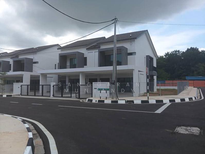 Rumah Berkembar untuk Dijual di Rumah Berkembar Dua Tingkat Di Kubang Semang (Kubang Semang) - Sanggaran Muniandy - Exterior - PropertyGuru.com.my