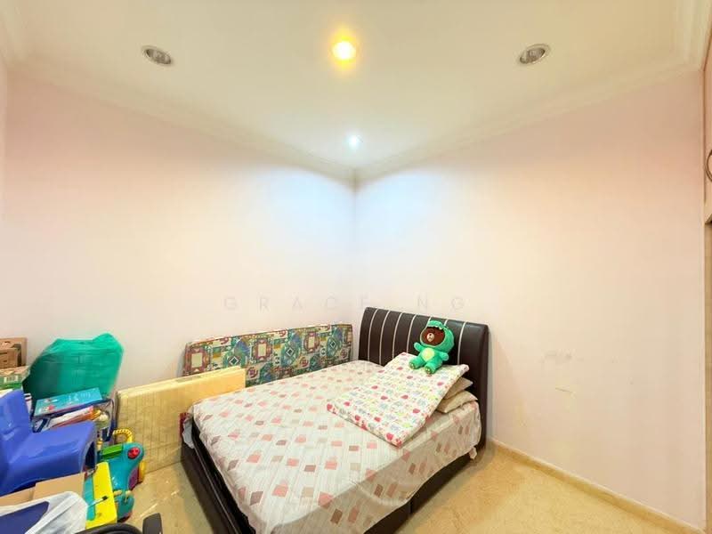Rumah Teres 2-Tingkat untuk Dijual di Taman Sutera Utama (Skudai) - Grace Ng - Bedroom - PropertyGuru.com.my