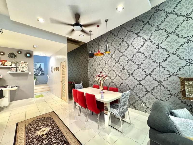 2-storey Terraced House for Sale in Bandar Bukit Raja (Klang) - Ashraff Daniel - Dining Room - PropertyGuru.com.my