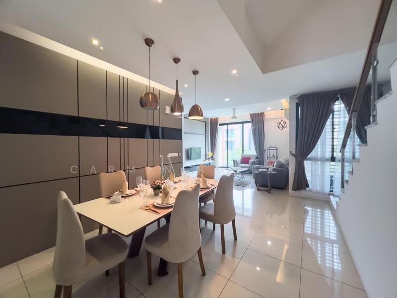 Vila Berkembar untuk Dijual di Taman Bukit Serdang (Seri Kembangan) - Carmen Roselyn - PropertyGuru.com.my
