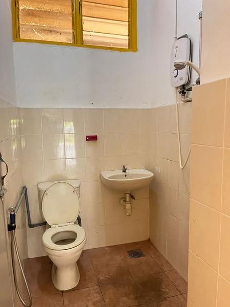 Rumah Teres 1-Tingkat untuk Dijual di Taman Bukit Maluri (Kepong) - Suki Tan - Bathroom - PropertyGuru.com.my