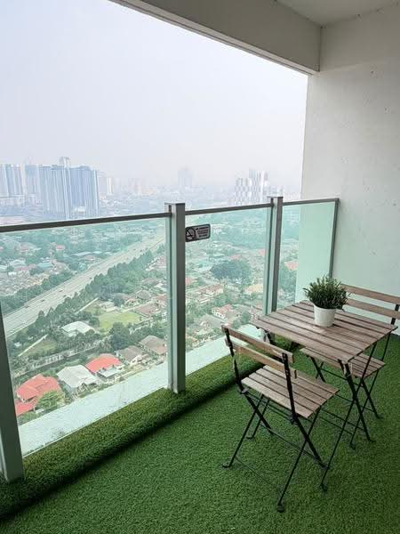 Kediaman Servis untuk Disewa di Maxim Citylights - Kelly Kok - Balcony - PropertyGuru.com.my