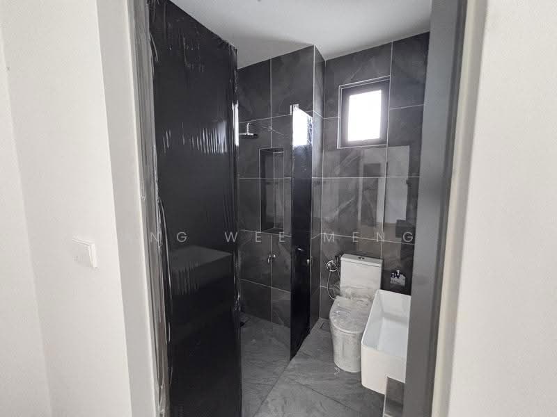 Semi-Detached House for Sale in Johor Bahru (Johor) - Ang Wee Meng - Bathroom - PropertyGuru.com.my