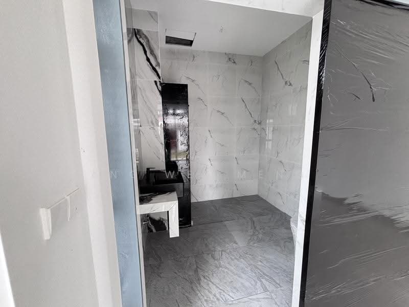 Semi-Detached House for Sale in Johor Bahru (Johor) - Ang Wee Meng - Bathroom - PropertyGuru.com.my