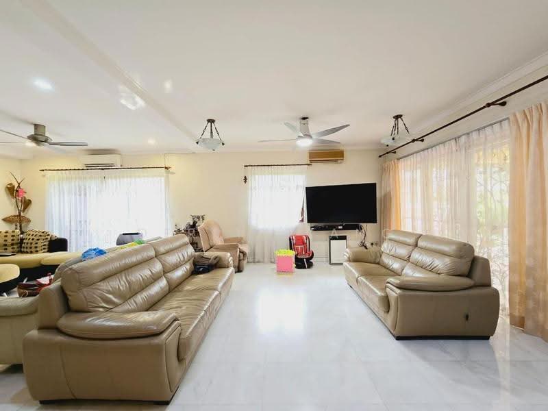 Bungalow House for Sale in Sunway Damansara (Kota Damansara) - Derrick Ang - Living Room - PropertyGuru.com.my