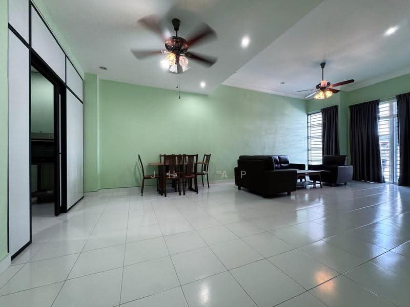 2-storey Terraced House for Rent in Taman Lagenda Putra (Kulai) - JH Yap - Living Room - PropertyGuru.com.my