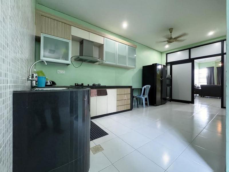 2-storey Terraced House for Rent in Taman Lagenda Putra (Kulai) - JH Yap - Kitchen - PropertyGuru.com.my