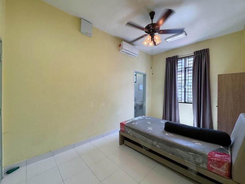 2-storey Terraced House for Rent in Taman Lagenda Putra (Kulai) - JH Yap - Bedroom - PropertyGuru.com.my