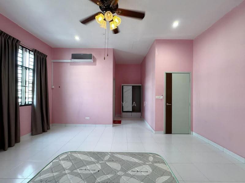 2-storey Terraced House for Rent in Taman Lagenda Putra (Kulai) - JH Yap - Bedroom - PropertyGuru.com.my