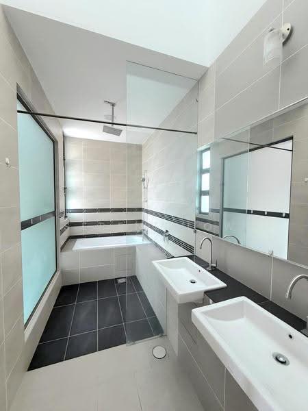 Semi-Detached House for Sale in Eco Botanic (Iskandar Puteri (Nusajaya)) - Serene Low - Bathroom - PropertyGuru.com.my