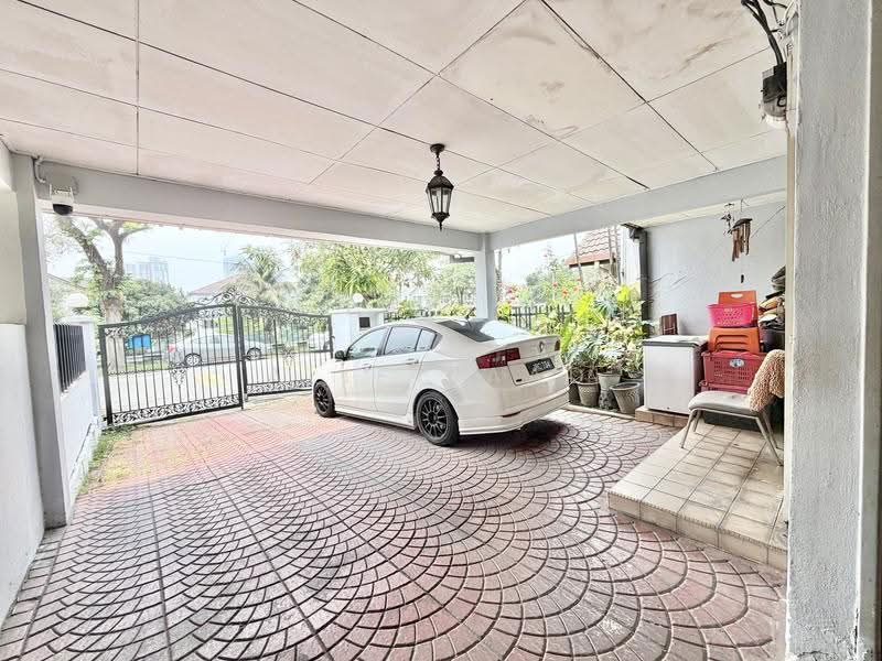 2-storey Terraced House for Sale in Usj 17 (Subang Jaya) - Alif Saad - Exterior - PropertyGuru.com.my