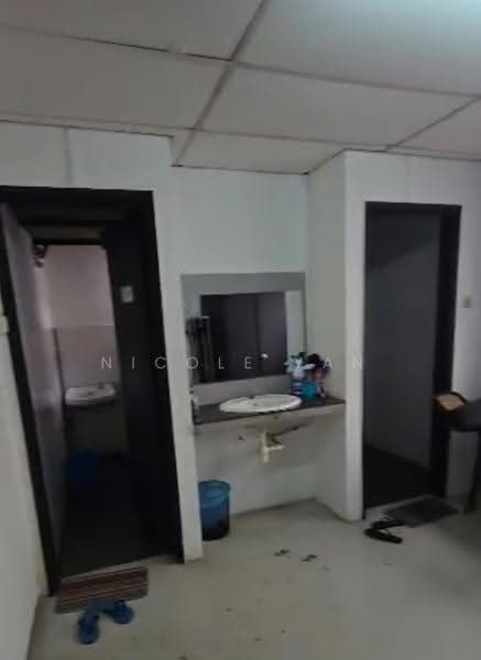 Shop / Office for Rent in Bandar Kajang (Kajang) - Nicole Yan - Bathroom - PropertyGuru.com.my