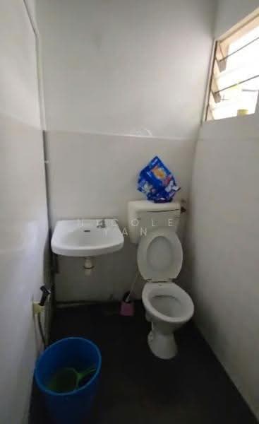 Shop / Office for Rent in Bandar Kajang (Kajang) - Nicole Yan - Bathroom - PropertyGuru.com.my