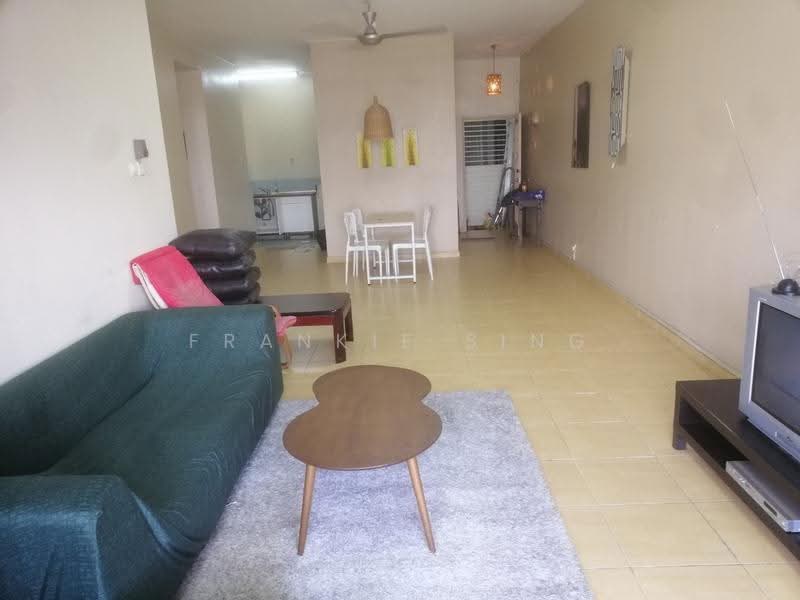 Kondominium untuk Dijual di Bukit OUG Condominiums - Frankie Sing - Living Room - PropertyGuru.com.my