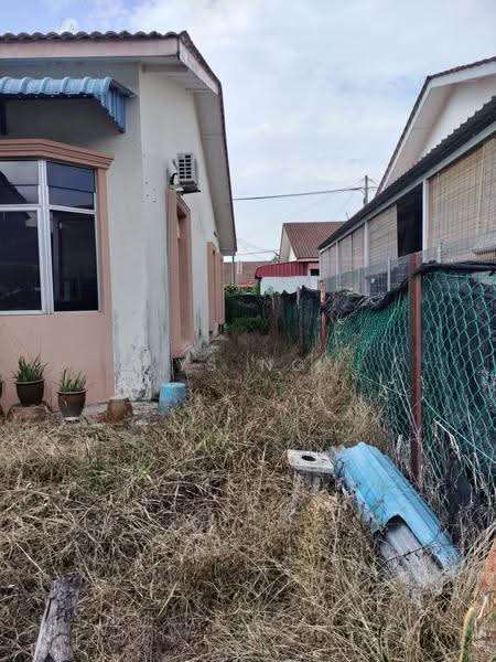 Rumah Teres 1-Tingkat untuk Dijual di Taman Garuda (Durian Tunggal) - Ys Ng - Exterior - PropertyGuru.com.my