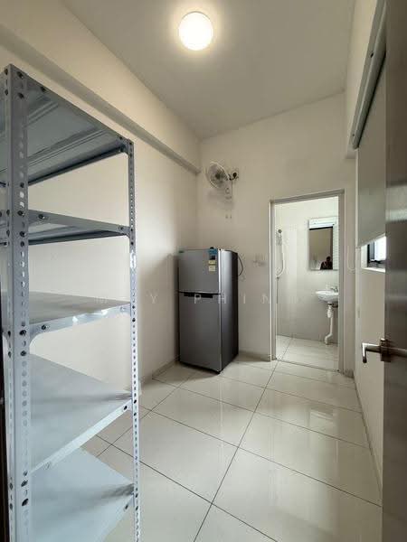 Condominium for Rent at Kings Bay @ Country Garden Danga Bay - May Phing - Bathroom - PropertyGuru.com.my