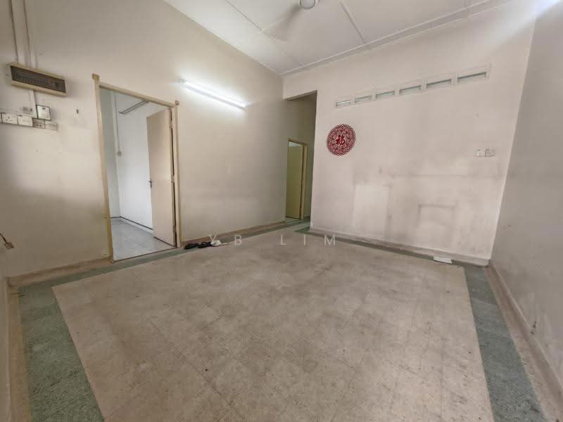 1-storey Terraced House for Sale in Kampung Lapan (Melaka City) - YB Lim - PropertyGuru.com.my
