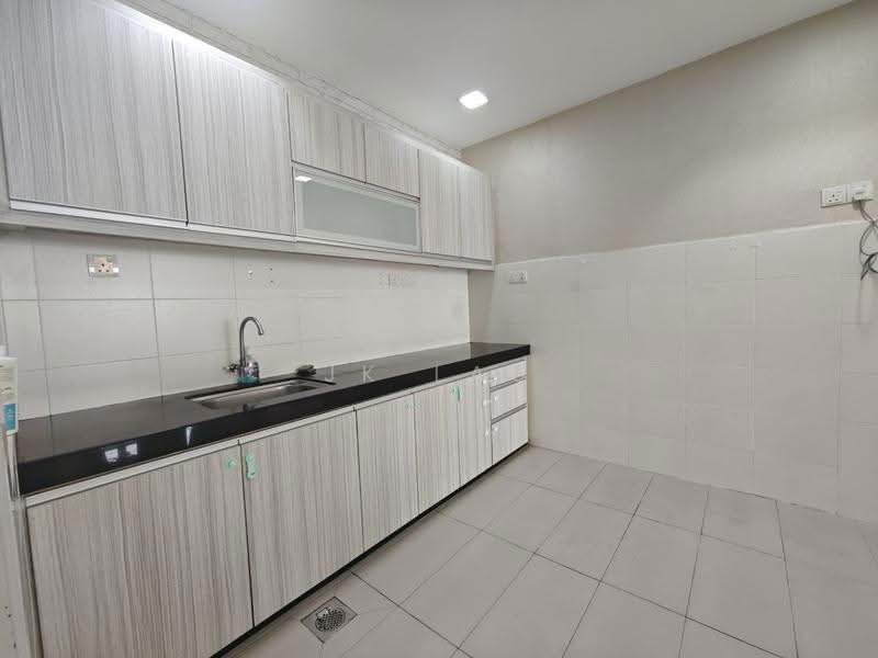 Condominium for Sale at Atmosfera Kondominium - JK Lau - Kitchen - PropertyGuru.com.my