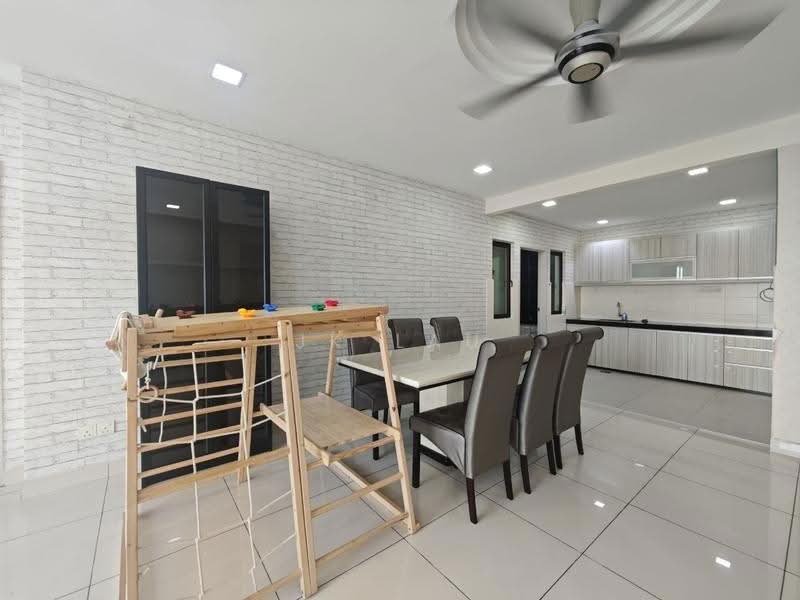 Condominium for Sale at Atmosfera Kondominium - JK Lau - Dining Room - PropertyGuru.com.my