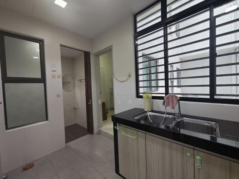 Condominium for Sale at Atmosfera Kondominium - JK Lau - Kitchen - PropertyGuru.com.my