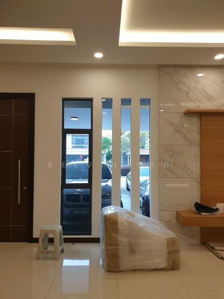 Rumah Berkembar untuk Dijual di Eco Sanctuary (Telok Panglima Garang) - Kelvin Tan - Entrance - PropertyGuru.com.my