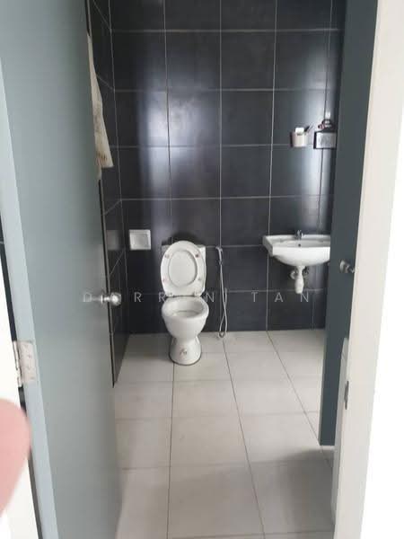 Kediaman Servis untuk Disewa di D'Pulze Cyberjaya - Darren Tan - Bathroom - PropertyGuru.com.my