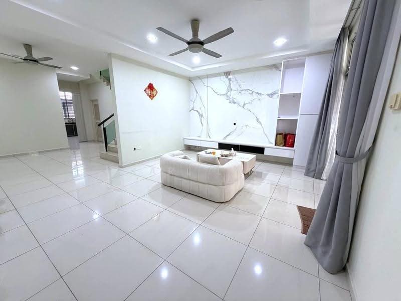 2-storey Terraced House for Sale in Taman Dato' Chellam (Ulu Tiram) - Karl Lim - Living Room - PropertyGuru.com.my