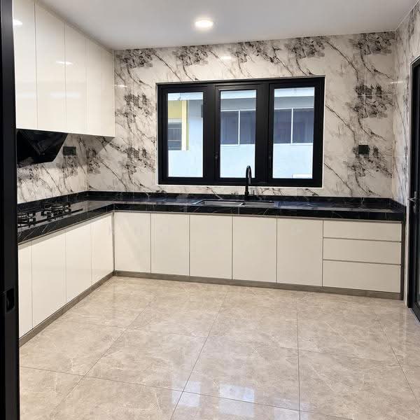 Rumah Teres 2-Tingkat untuk Dijual di Puchong (Selangor) - Kho Chng Guan - Kitchen - PropertyGuru.com.my