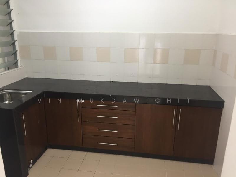 Condominium for Rent at Nusa Mewah Villa Condominium - Vin Mukdawichit - Kitchen - PropertyGuru.com.my