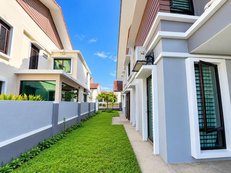 2-storey Terraced House for Sale in Bandar Kinrara Seksyen 6 (Bandar Kinrara) - Kent Lai - Exterior - PropertyGuru.com.my