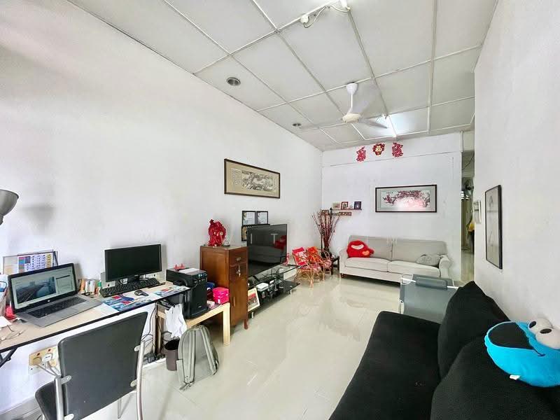 1-storey Terraced House for Sale in Bandar Sunway Tunas (Bayan Lepas) - Welwits Sim - Living Room - PropertyGuru.com.my