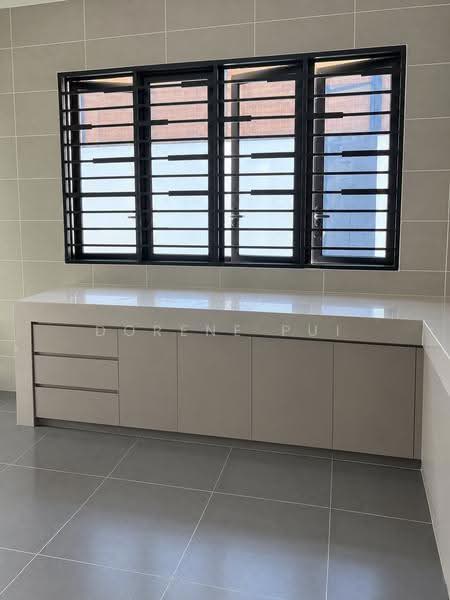 Rumah Teres 3-Tingkat untuk Dijual di Taman Puncak Jalil (Seri Kembangan) - Dorene Pui - Kitchen - PropertyGuru.com.my