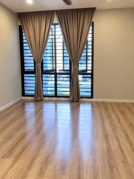 Rumah Teres 3-Tingkat untuk Dijual di Taman Puncak Jalil (Seri Kembangan) - Dorene Pui - Bedroom 2 - PropertyGuru.com.my