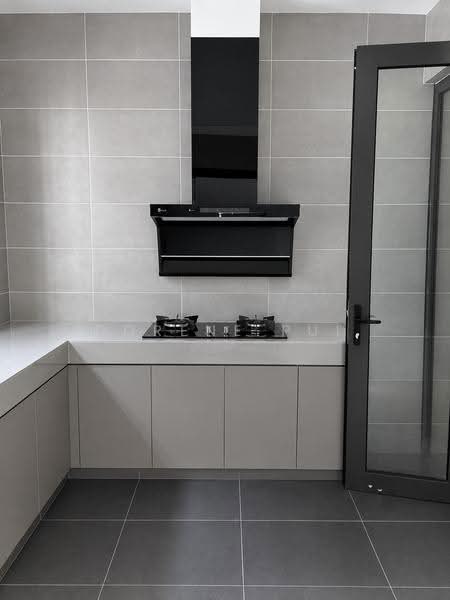 Rumah Teres 3-Tingkat untuk Dijual di Taman Puncak Jalil (Seri Kembangan) - Dorene Pui - Kitchen - PropertyGuru.com.my