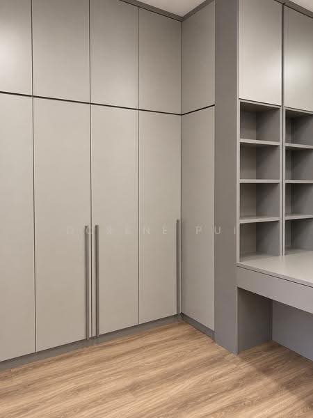 Rumah Teres 3-Tingkat untuk Dijual di Taman Puncak Jalil (Seri Kembangan) - Dorene Pui - Master bedroom wardrobe - PropertyGuru.com.my