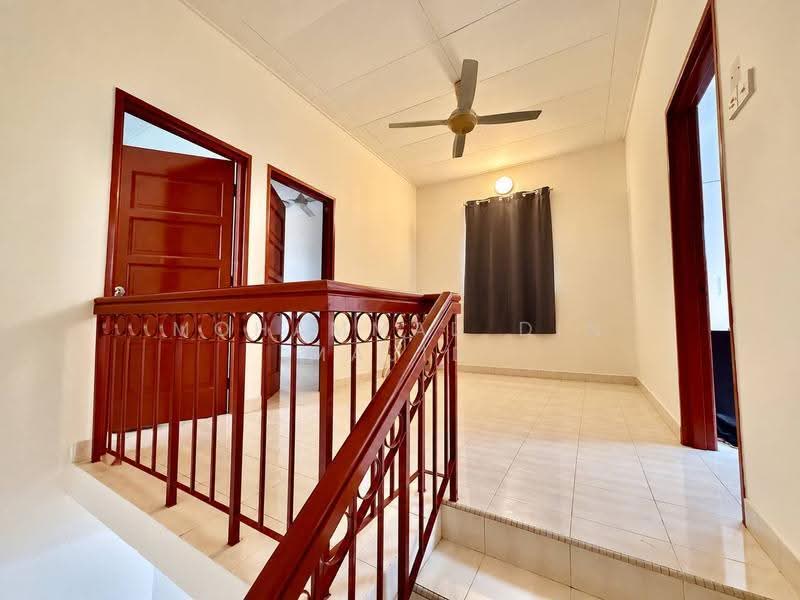 Rumah Teres 2-Tingkat untuk Dijual di Bandar Bukit Puchong 2 (Puchong) - Mohammad Din Majid - Corridor - PropertyGuru.com.my