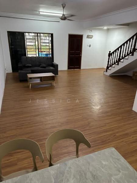 Rumah Teres 2-Tingkat untuk Disewa di Bandar Baru Permas Jaya (Permas Jaya) - Jessica Ma - Living Room - PropertyGuru.com.my