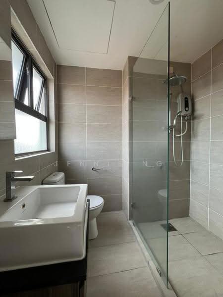 Kediaman Servis untuk Disewa di Maisson - Jennis Ng - Bathroom - PropertyGuru.com.my