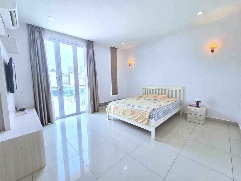 Rumah Teres 2-Tingkat untuk Dijual di Taman Ponderosa (Johor Bahru) - Karl Lim - Bedroom - PropertyGuru.com.my