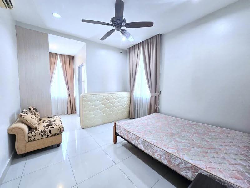 Rumah Teres 2-Tingkat untuk Dijual di Taman Ponderosa (Johor Bahru) - Karl Lim - Living Room - PropertyGuru.com.my