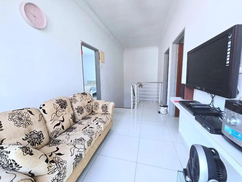 Rumah Teres 2-Tingkat untuk Dijual di Taman Ponderosa (Johor Bahru) - Karl Lim - Living Room - PropertyGuru.com.my