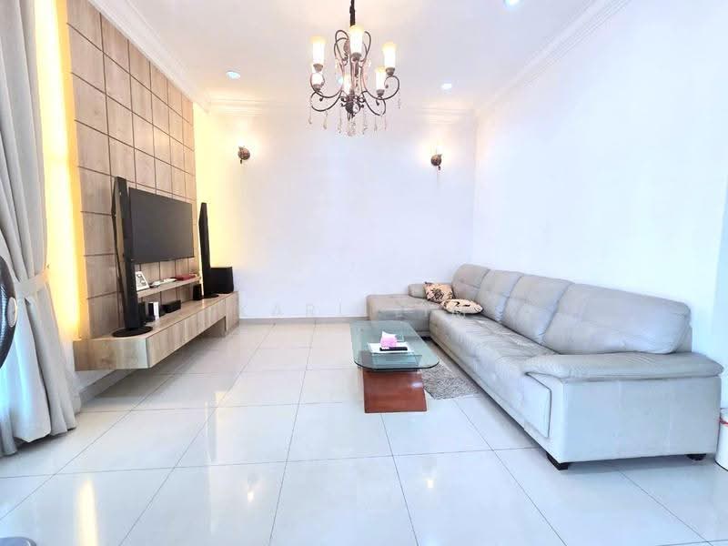Rumah Teres 2-Tingkat untuk Dijual di Taman Ponderosa (Johor Bahru) - Karl Lim - Living Room - PropertyGuru.com.my