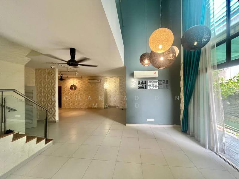 Rumah Berkembar untuk Dijual di Alam Impian (Shah Alam) - Mohammad Din Majid - Living Room - PropertyGuru.com.my