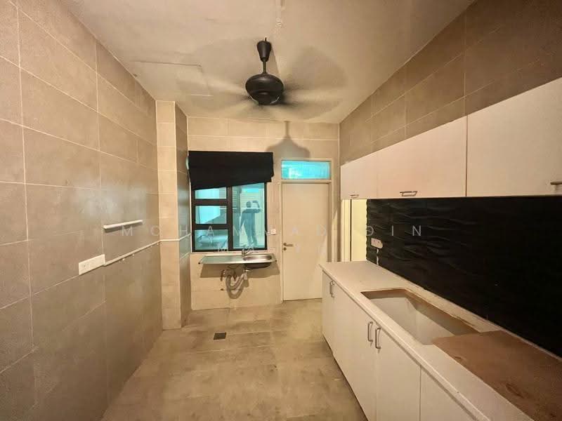 Rumah Berkembar untuk Dijual di Alam Impian (Shah Alam) - Mohammad Din Majid - Kitchen - PropertyGuru.com.my