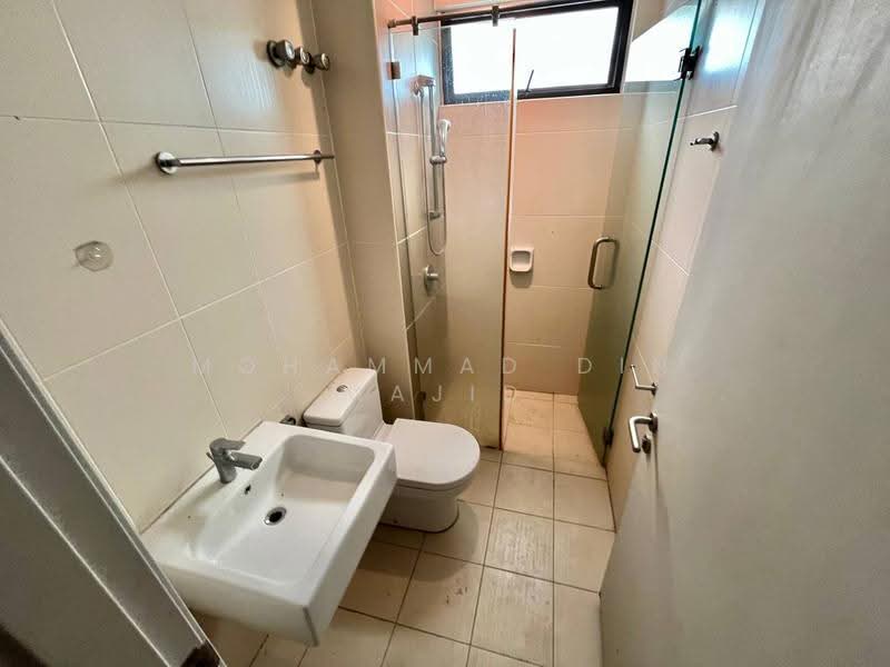 Rumah Berkembar untuk Dijual di Alam Impian (Shah Alam) - Mohammad Din Majid - Bathroom - PropertyGuru.com.my