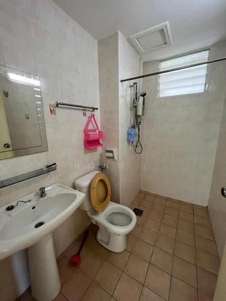 Condominium for Rent at Regency Heights Condo - Hong . - Bathroom - PropertyGuru.com.my