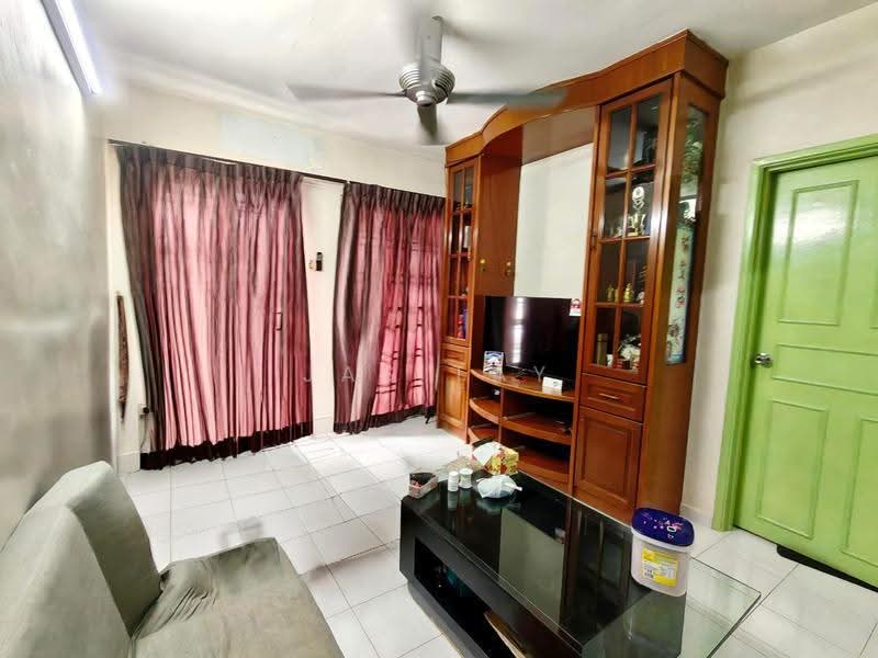 Pangsapuri untuk Dijual di Park Avenue - Jas Tay - Living Room - PropertyGuru.com.my